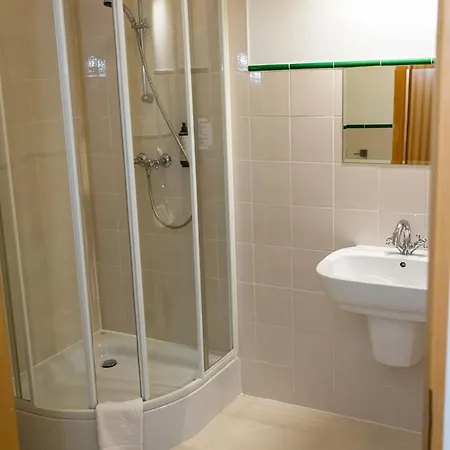 Hotel Nova.Galicja Nowy Sącz Esterno foto